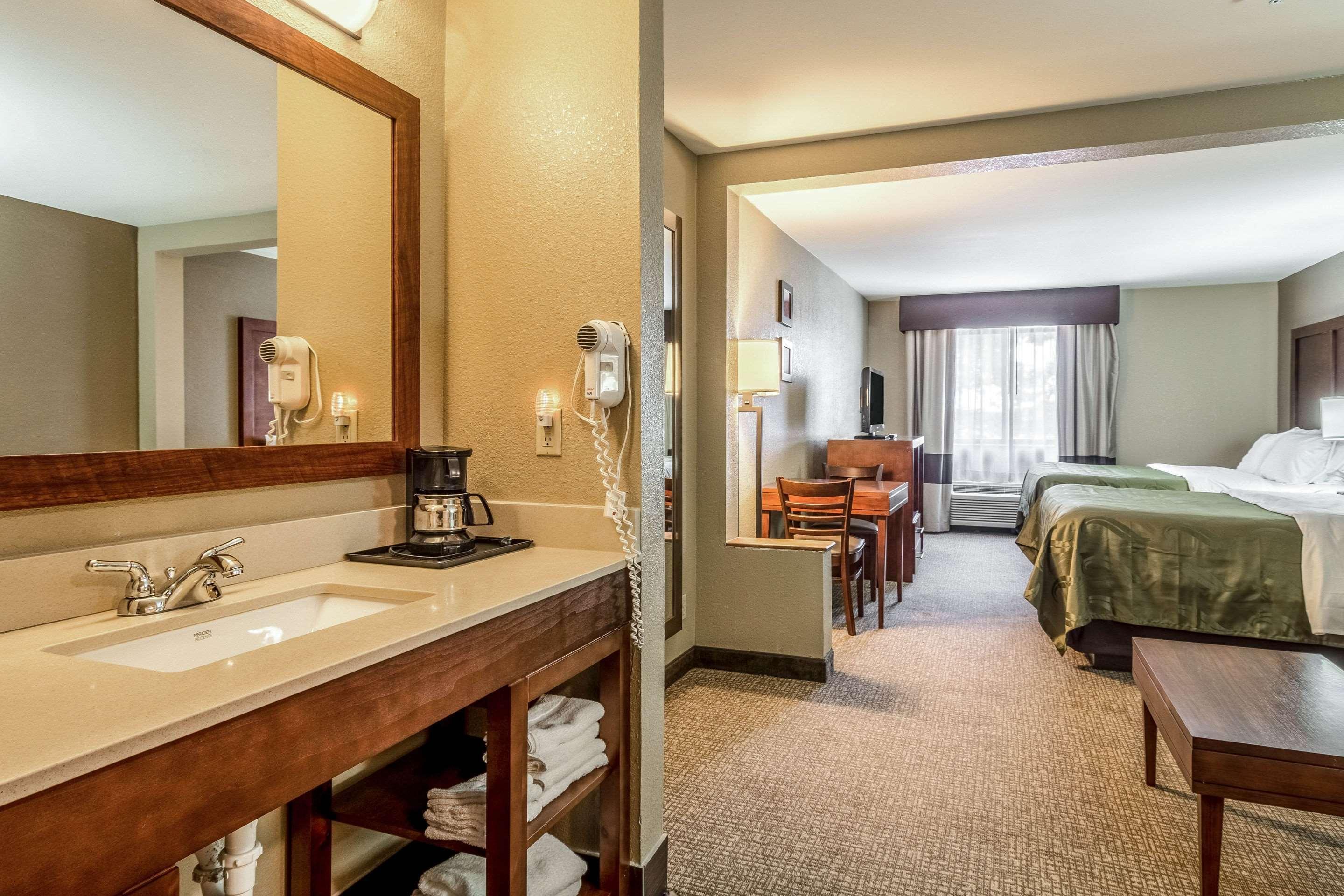 Quality Inn & Suites Salem Near I-57 Extérieur photo