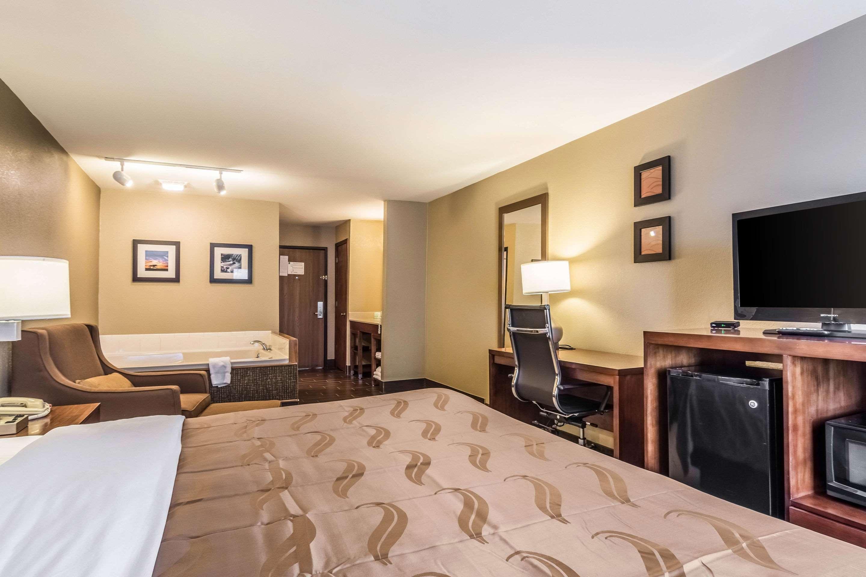 Quality Inn & Suites Salem Near I-57 Extérieur photo